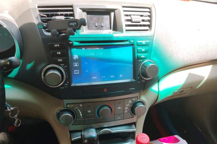 Used Toyota Highlander 2012 2.7L 2WD 5-Seater Elite Edition Audio And AC Panel
