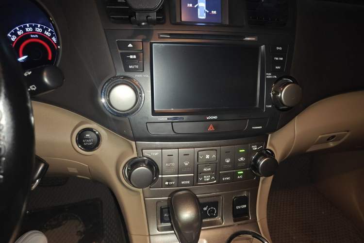 Used Toyota Highlander 2012 2.7L Two-Wheel Drive 7-Seater Luxury Edition Audio And AC Panel