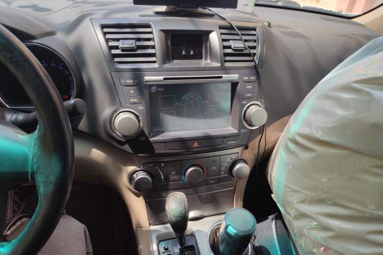 Used Toyota Highlander 2012 2.7L 2WD 5-Seater Elite Edition Audio And AC Panel