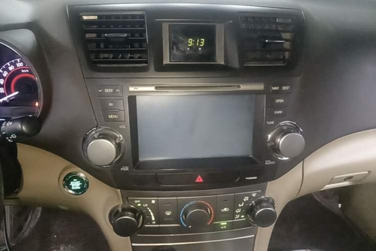 Used Toyota Highlander 2012 2.7L 2WD 5-Seater Elite Edition Audio And AC Panel
