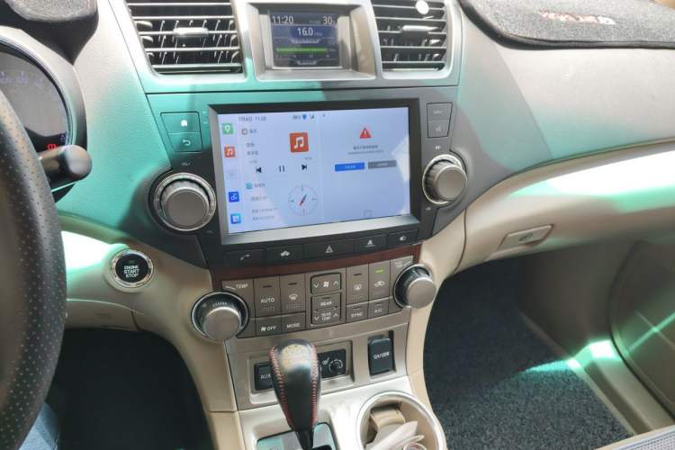 Used Toyota Highlander 2012 2.7L Two-Wheel Drive 7-Seater Luxury Edition Audio And AC Panel