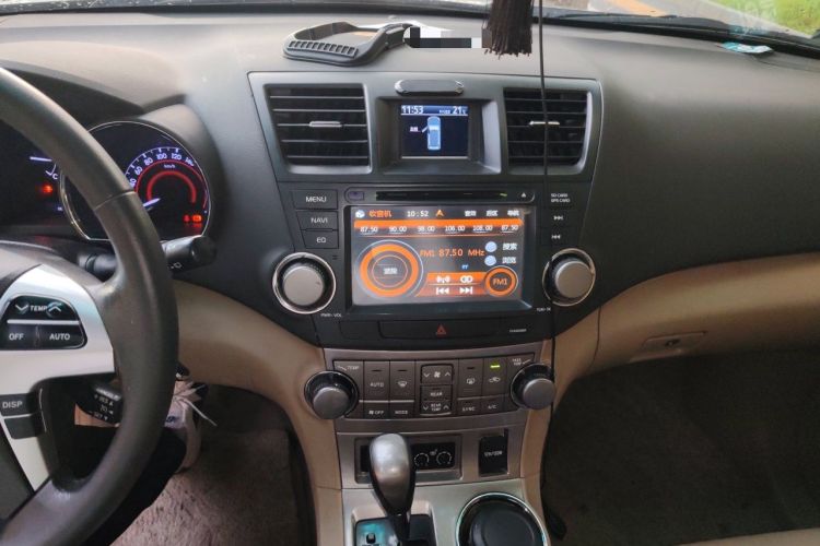 Used Toyota Highlander 2012 2.7L Two-Wheel Drive 7-Seater Luxury Edition Audio And AC Panel
