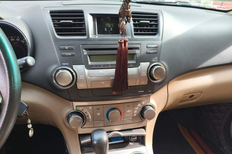 Used Toyota Highlander 2012 2.7L 2WD 5-Seater Elite Edition Audio And AC Panel