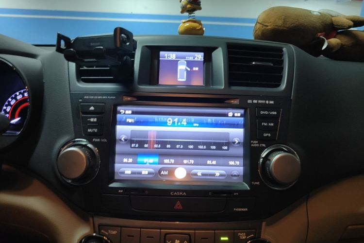 Used Toyota Highlander 2012 2.7L Two-Wheel Drive 7-Seater Luxury Edition Audio And AC Panel