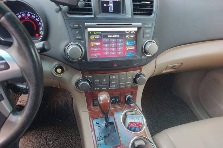 Used Toyota Highlander 2012 2.7L Two-Wheel Drive 7-Seater Luxury Edition Audio And AC Panel