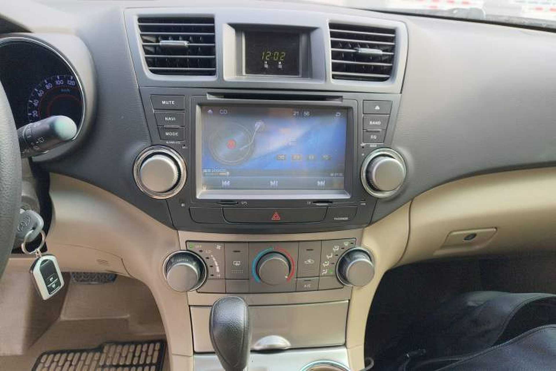 Used Toyota Highlander 2012 2.7L 2WD 5-Seater Elite Edition Audio And AC Panel