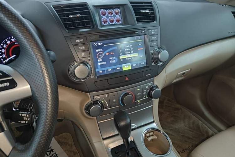 Used Toyota Highlander 2012 2.7L 2WD 5-Seater Elite Edition Audio And AC Panel