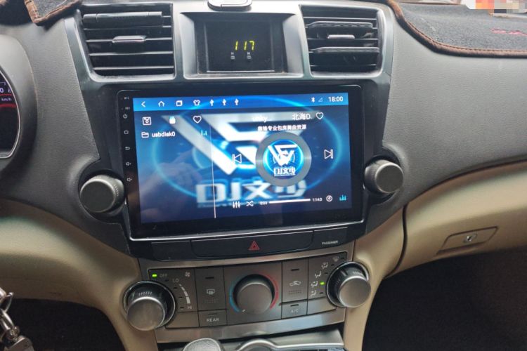 Used Toyota Highlander 2012 2.7L Two-Wheel Drive 7-Seater Elite Edition Audio And AC Panel