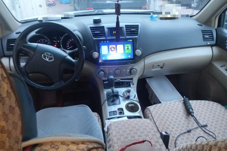 Used Toyota Highlander 2012 2.7L 2WD 5-Seater Elite Edition Center Console
