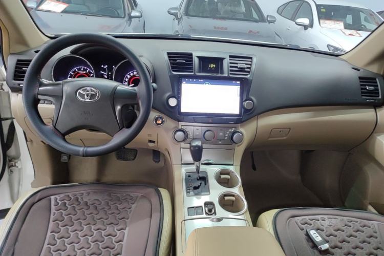 Used Toyota Highlander 2012 2.7L 2WD 5-Seater Elite Edition Center Console