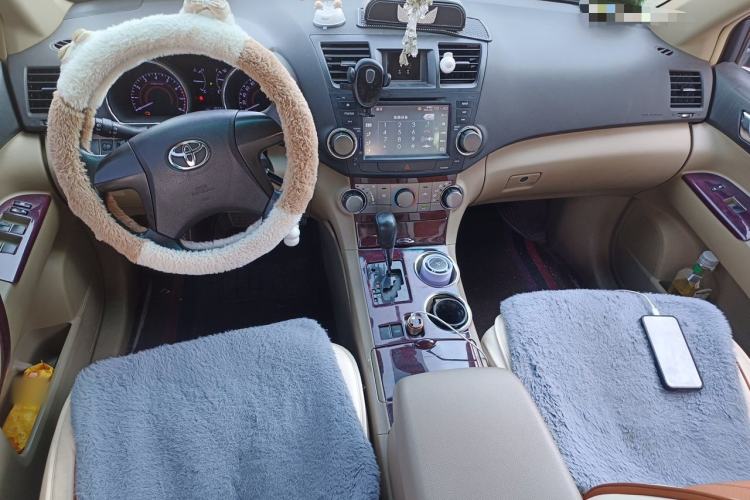 Used Toyota Highlander 2012 2.7L 2WD 5-Seater Elite Edition Center Console