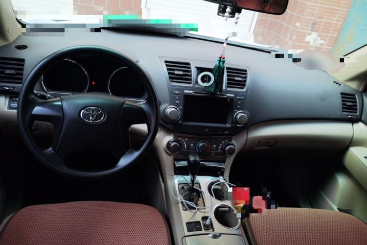 Used Toyota Highlander 2012 2.7L 2WD 5-Seater Elite Edition Center Console