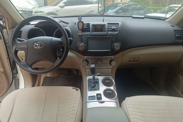 Used Toyota Highlander 2012 2.7L 2WD 5-Seater Elite Edition Center Console