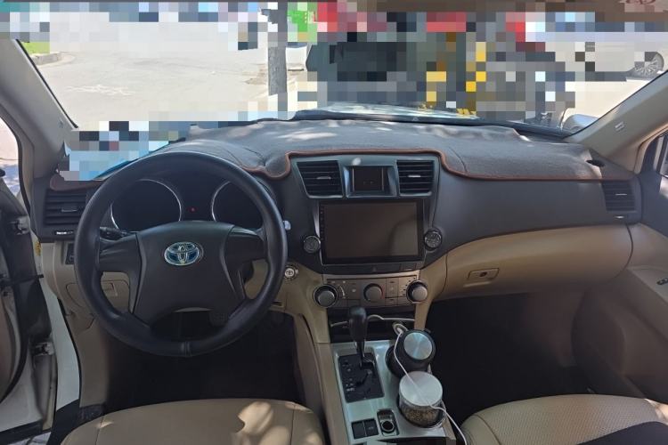 Used Toyota Highlander 2012 2.7L 2WD 5-Seater Elite Edition Center Console