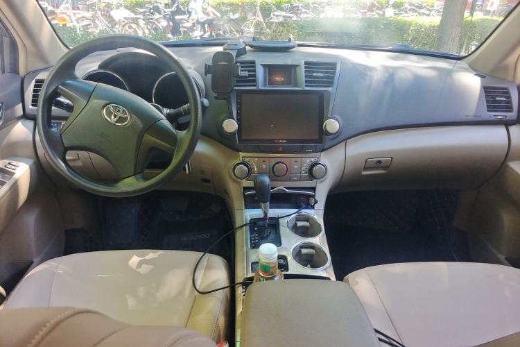 Used Toyota Highlander 2012 2.7L 2WD 5-Seater Elite Edition Center Console