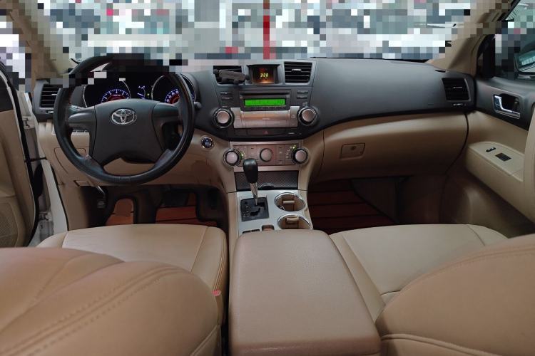 Used Toyota Highlander 2012 2.7L 2WD 5-Seater Elite Edition Center Console