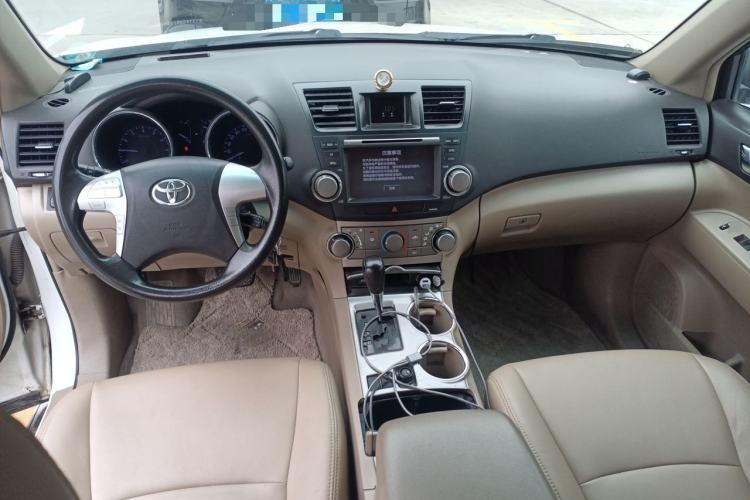 Used Toyota Highlander 2012 2.7L 2WD 5-Seater Elite Edition Center Console