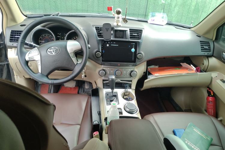 Used Toyota Highlander 2012 2.7L 2WD 5-Seater Elite Edition Center Console