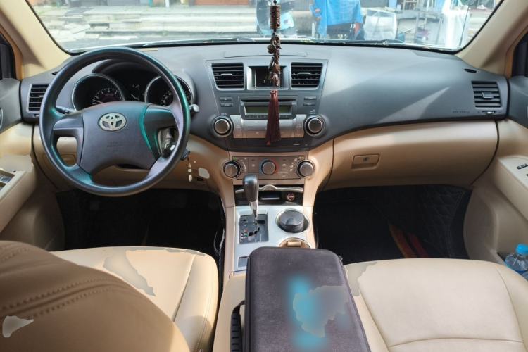 Used Toyota Highlander 2012 2.7L 2WD 5-Seater Elite Edition Center Console