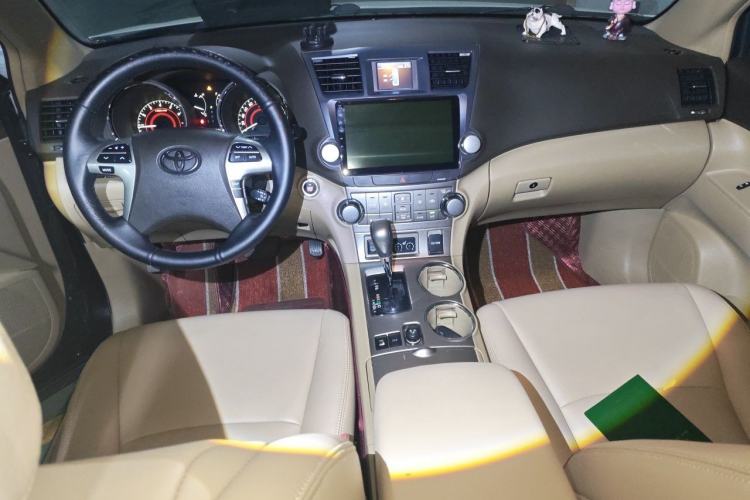 Used Toyota Highlander 2012 3.5L 4x4 7-Seater Luxury Edition Center Console