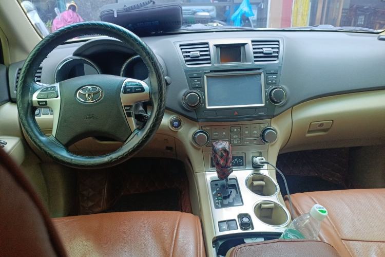 Used Toyota Highlander 2012 3.5L 4x4 7-Seater Luxury Edition Center Console