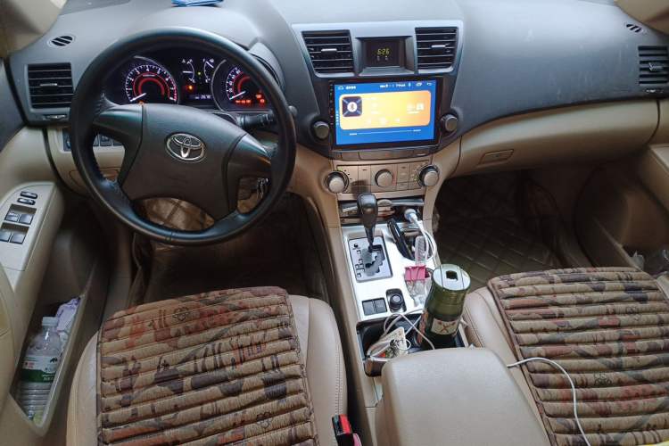 Used Toyota Highlander 2012 2.7L 2WD 5-Seater Elite Edition Center Console