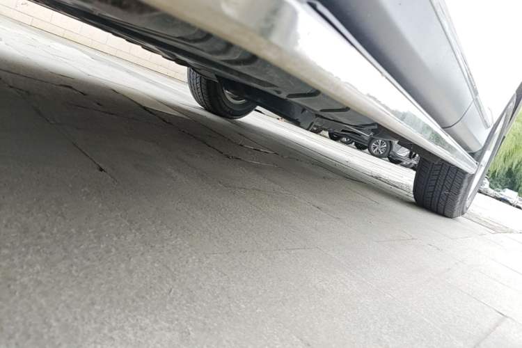 Used Toyota Highlander 2012 2.7L 2WD 5-Seater Elite Edition Chassis Front Left