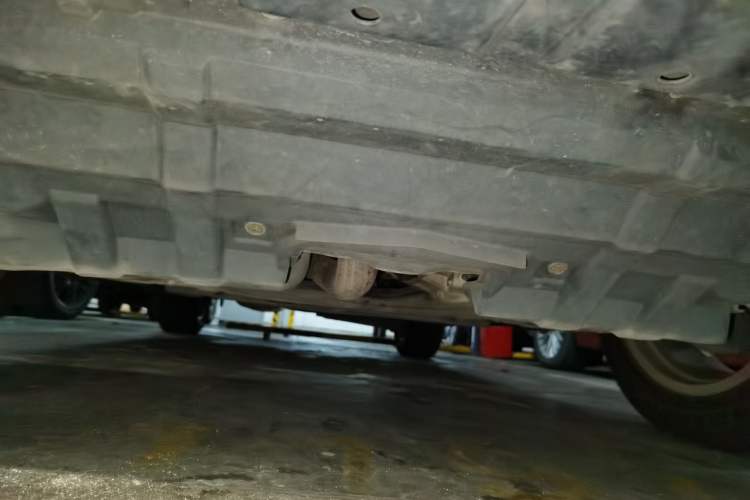 Used Toyota Highlander 2012 2.7L Two-Wheel Drive 5-Seater Sport Edition Chassis Front