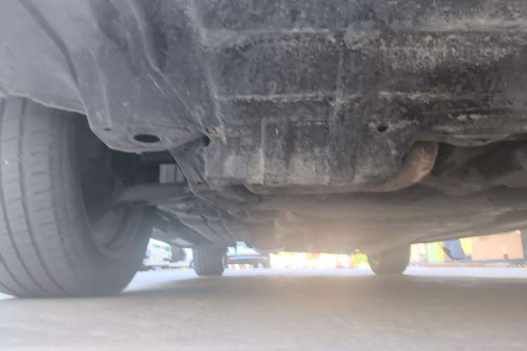 Used Toyota Highlander 2012 2.7L Two-Wheel Drive 7-Seater Luxury Edition Chassis Front Right