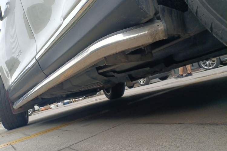 Used Toyota Highlander 2012 2.7L Two-Wheel Drive 5-Seater Sport Edition Chassis Rear Left