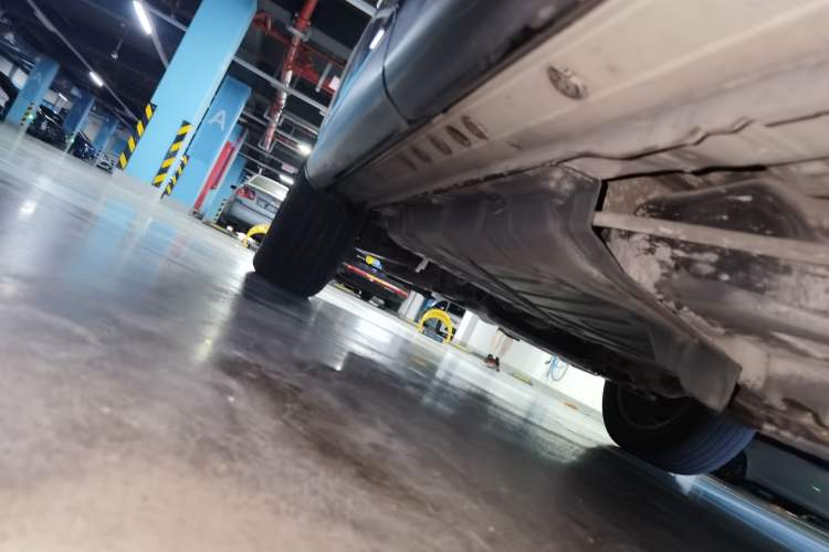 Used Toyota Highlander 2012 2.7L Two-Wheel Drive 7-Seater Luxury Edition Chassis Rear Left