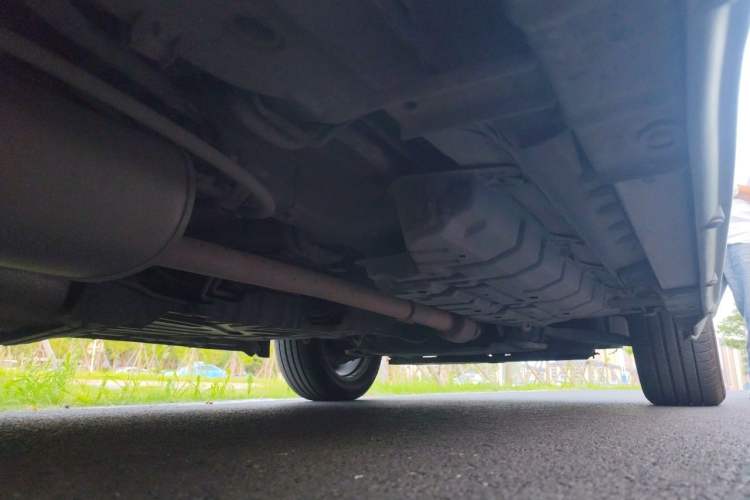 Used Toyota Highlander 2012 2.7L Two-Wheel Drive 7-Seater Luxury Edition Chassis Rear Right