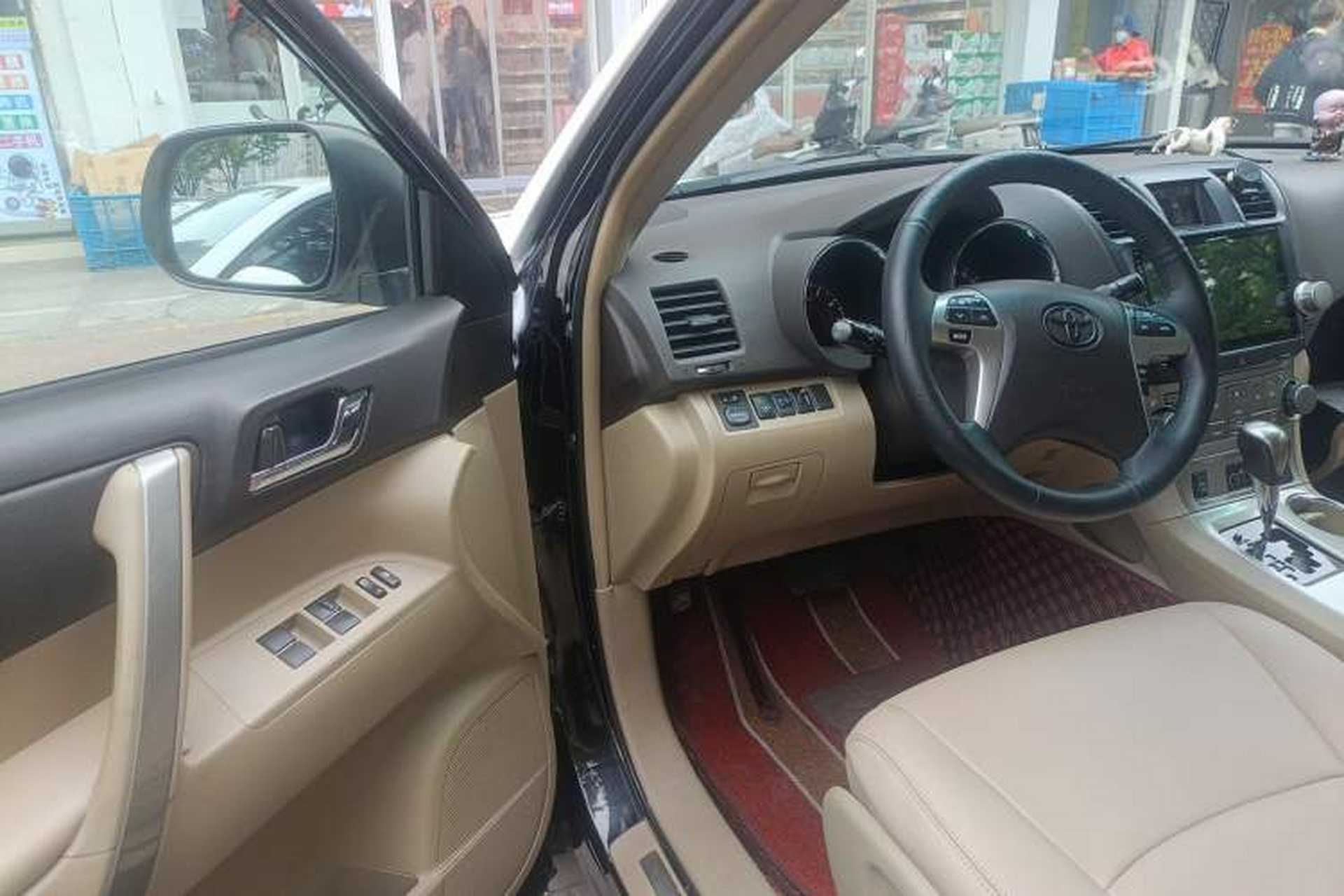 Used Toyota Highlander 2012 3.5L 4x4 7-Seater Luxury Edition Driver Seat