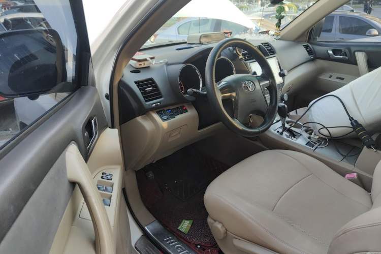 Used Toyota Highlander 2012 2.7L 2WD 5-Seater Elite Edition Driver Seat