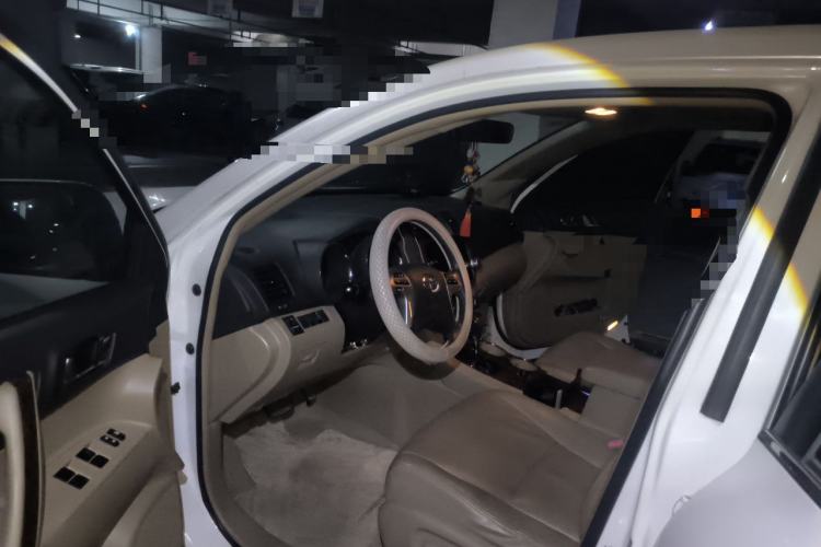Used Toyota Highlander 2012 2.7L Two-Wheel Drive 7-Seater Luxury Edition Driver Seat