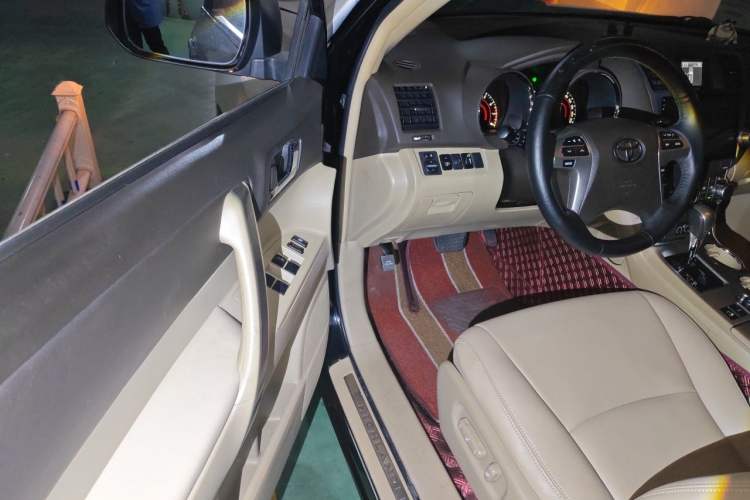 Used Toyota Highlander 2012 3.5L 4x4 7-Seater Luxury Edition Driver Seat