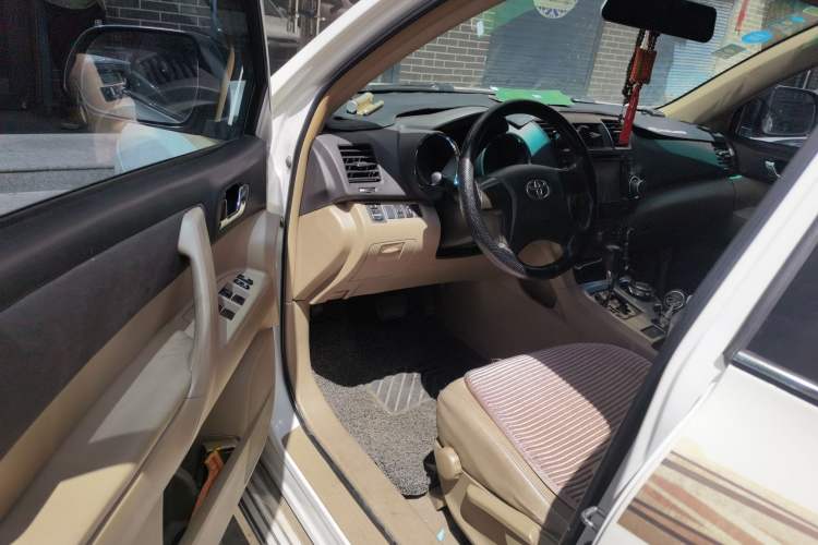 Used Toyota Highlander 2012 2.7L 2WD 5-Seater Elite Edition Driver Seat