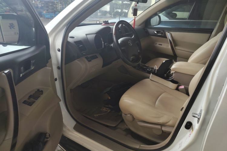 Used Toyota Highlander 2012 2.7L Two-Wheel Drive 7-Seater Elite Edition Driver Seat