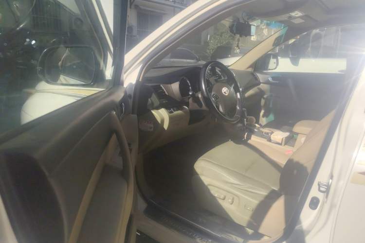 Used Toyota Highlander 2012 2.7L Two-Wheel Drive 7-Seater Luxury Edition Driver Seat