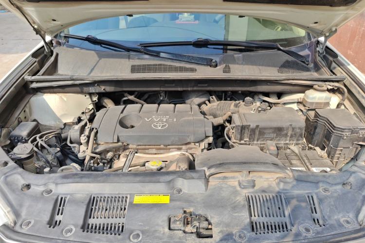 Used Toyota Highlander 2012 2.7L Two-Wheel Drive 7-Seater Luxury Edition Engine Bay
