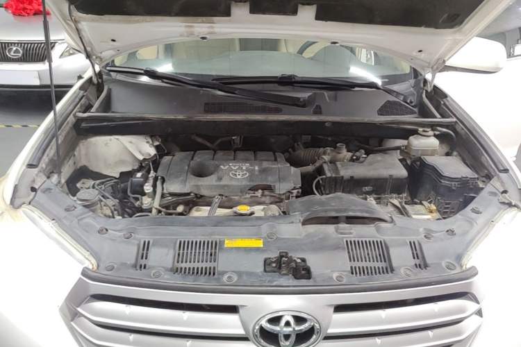 Used Toyota Highlander 2012 2.7L 2WD 5-Seater Elite Edition Engine Bay
