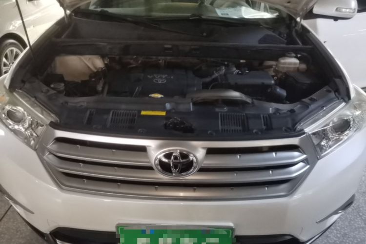 Used Toyota Highlander 2012 2.7L Two-Wheel Drive 7-Seater Luxury Edition Engine Bay