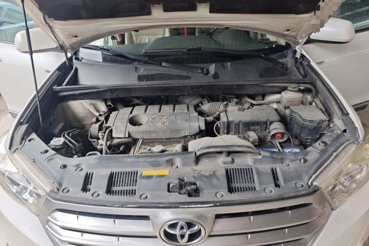 Used Toyota Highlander 2012 2.7L Two-Wheel Drive 7-Seater Luxury Edition Engine Bay