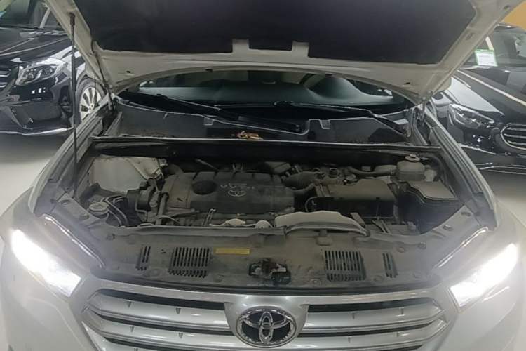 Used Toyota Highlander 2012 2.7L 2WD 5-Seater Elite Edition Engine Bay