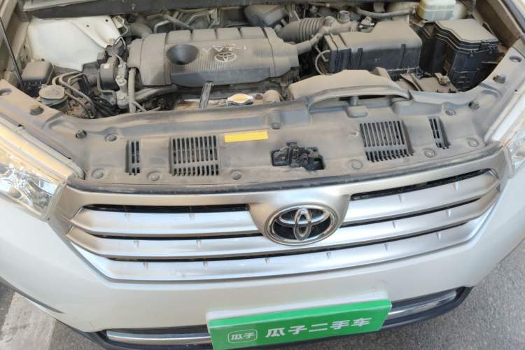 Used Toyota Highlander 2012 2.7L Two-Wheel Drive 7-Seater Luxury Navigation Edition Engine Bay
