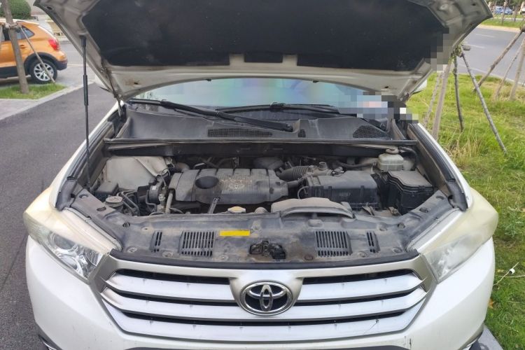 Used Toyota Highlander 2012 2.7L Two-Wheel Drive 7-Seater Luxury Edition Engine Bay