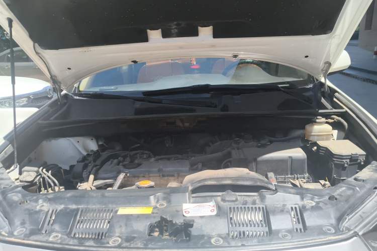 Used Toyota Highlander 2012 2.7L Two-Wheel Drive 7-Seater Luxury Edition Engine Bay