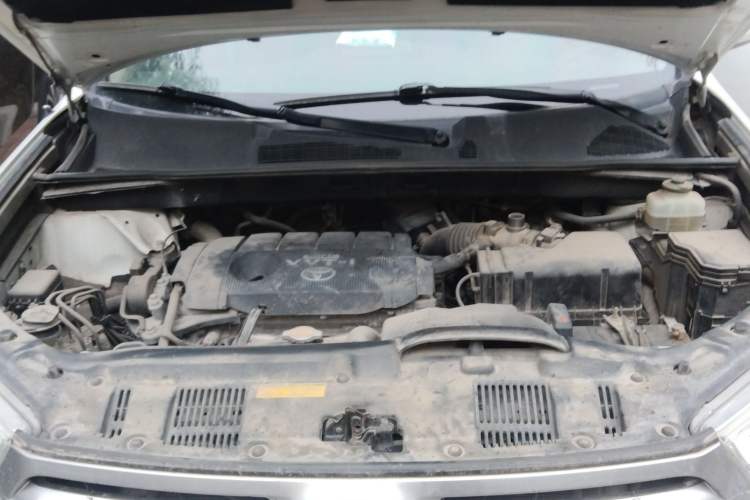 Used Toyota Highlander 2012 2.7L Two-Wheel Drive 7-Seater Elite Edition Engine Bay
