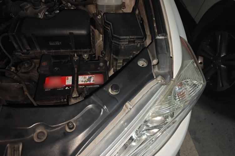 Used Toyota Highlander 2012 2.7L Two-Wheel Drive 7-Seater Luxury Edition Engine Bay Left