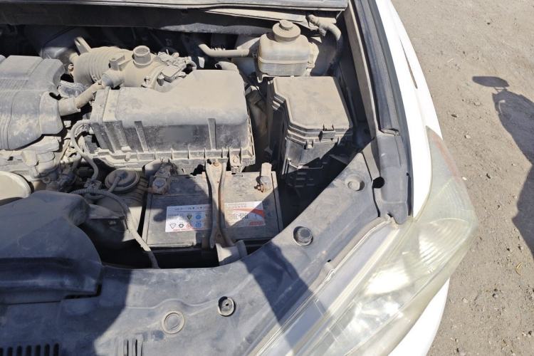 Used Toyota Highlander 2012 2.7L Two-Wheel Drive 7-Seater Luxury Edition Engine Bay Left